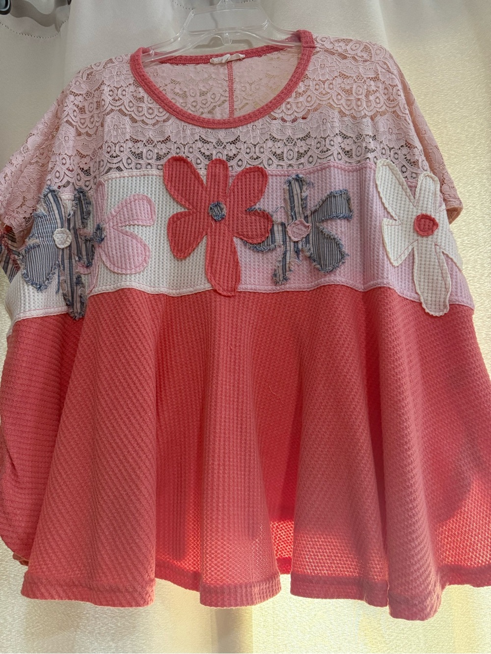 Women’s Easel Floral Top